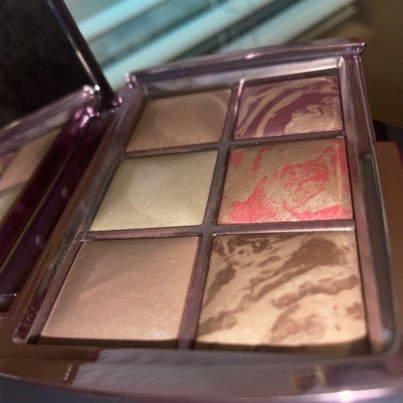Hourglass Ambient lighting highlighter palette vol. 4 - Picture 3 of 6
